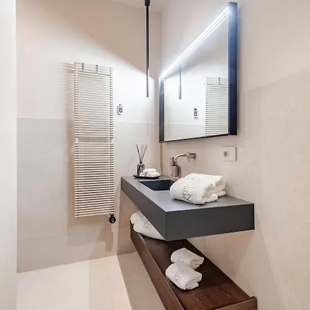 Elz Fontana Di Trevi Luxury & Design Apartment Rom